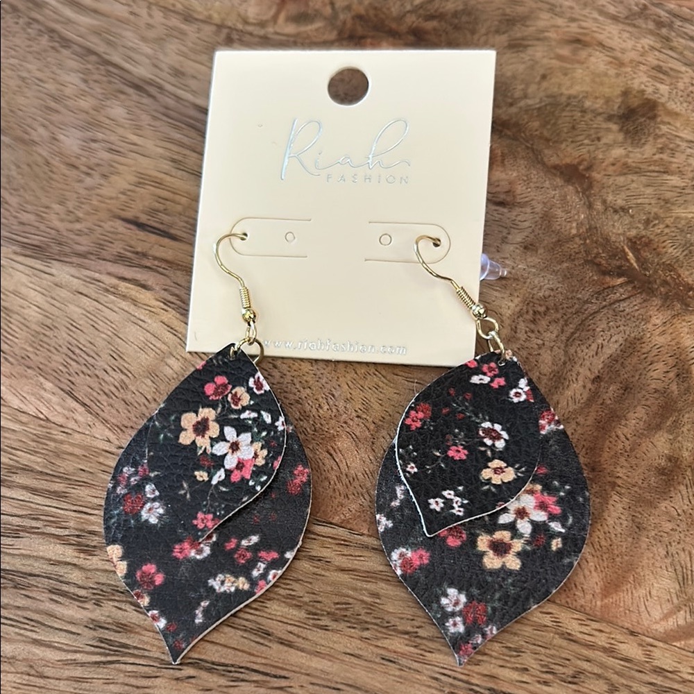 Floral Black Earrings